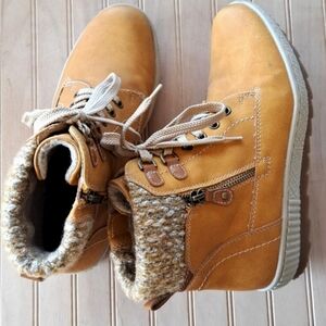 SPRING STEP KARLENE BOOTIES MUSTARD CAUSAL LACED ZIP SIDE